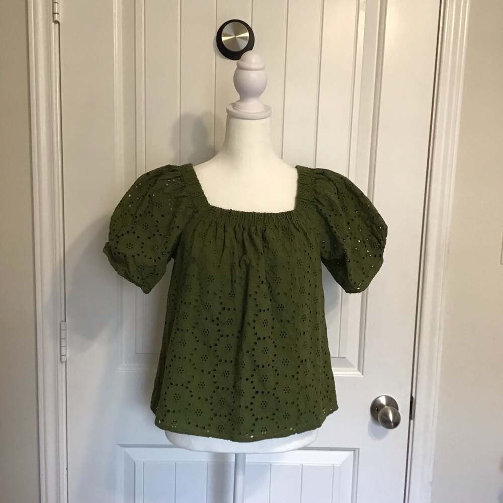 EVEREVE Hadley Eyelet Puff Sleeve Top XS Olive Green Romantic Boho - Picture 2 of 11